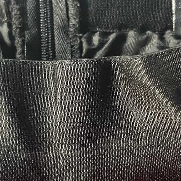 RIBBON embroidered Red Floral Skirt - Picture 4 of 10